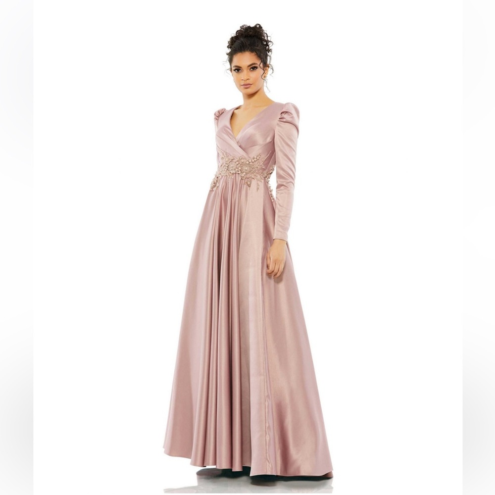 Mac Duggal Women's Satin Long Sleeve V Neck A Line Gown